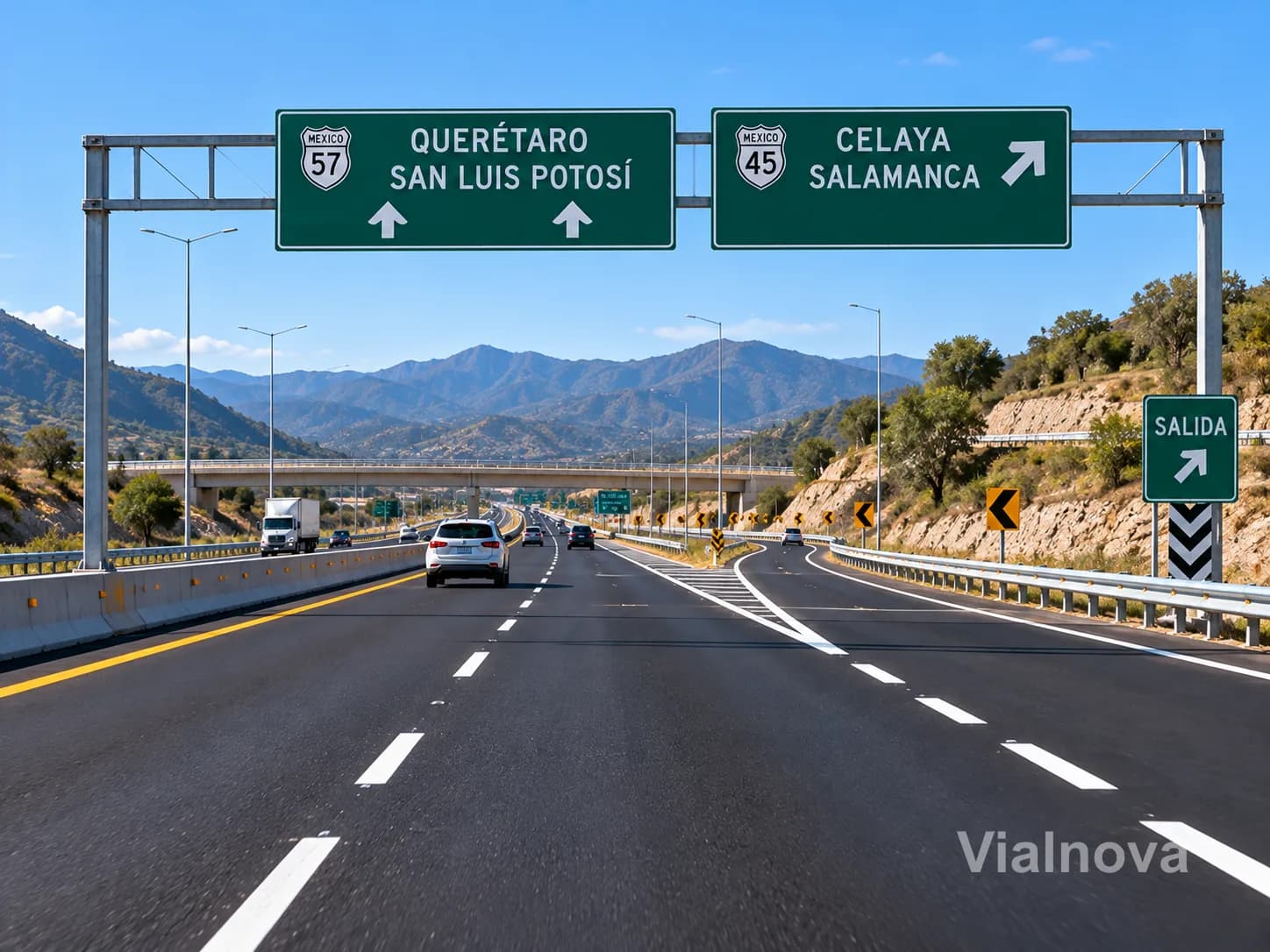 Señalamiento horizontal en autopista